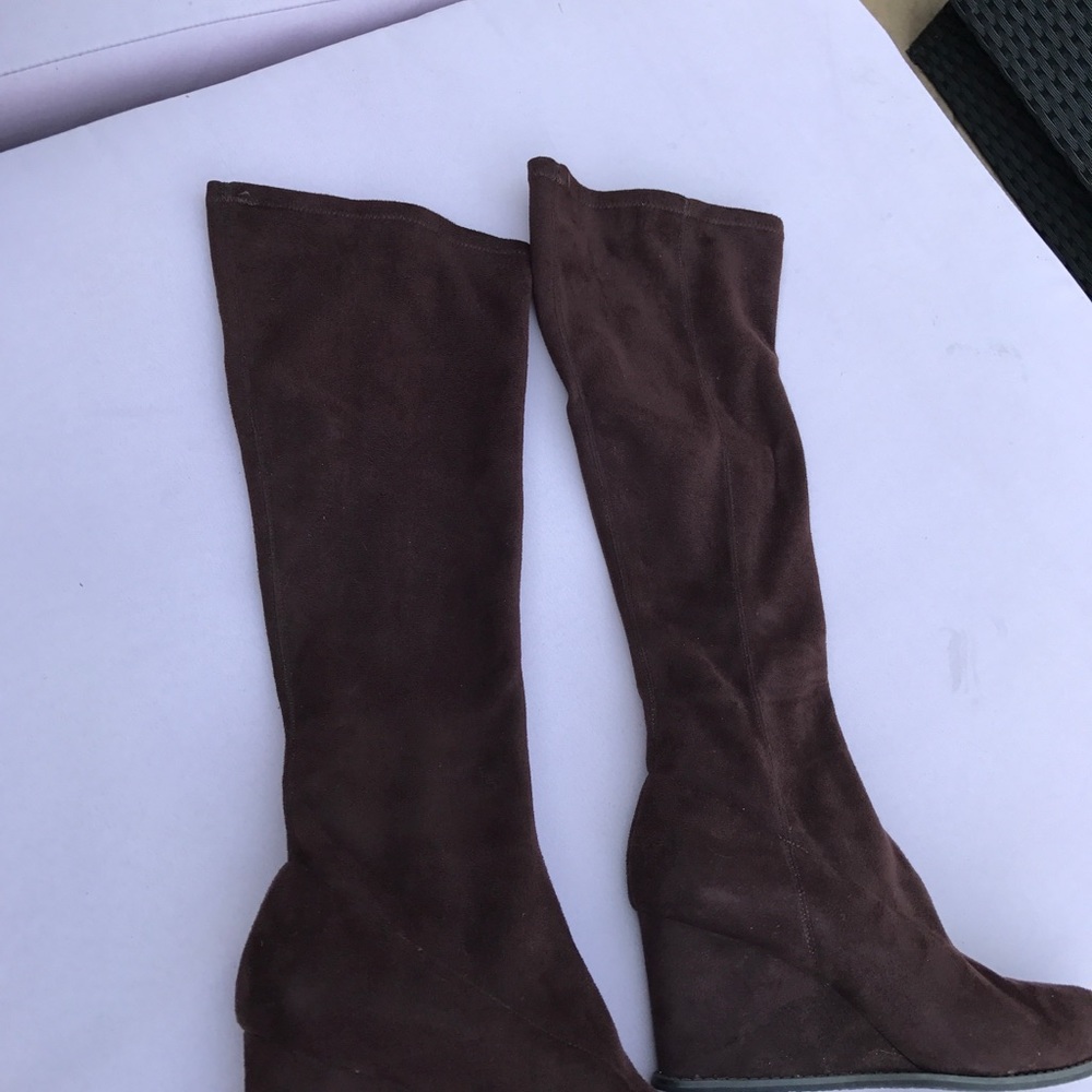 Boots - Picture 2 of 8